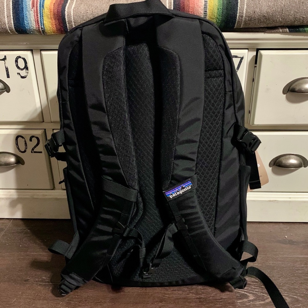 ***SOLD*** Patagonia Black Refugio Pack Backpack - Picture 7 of 14